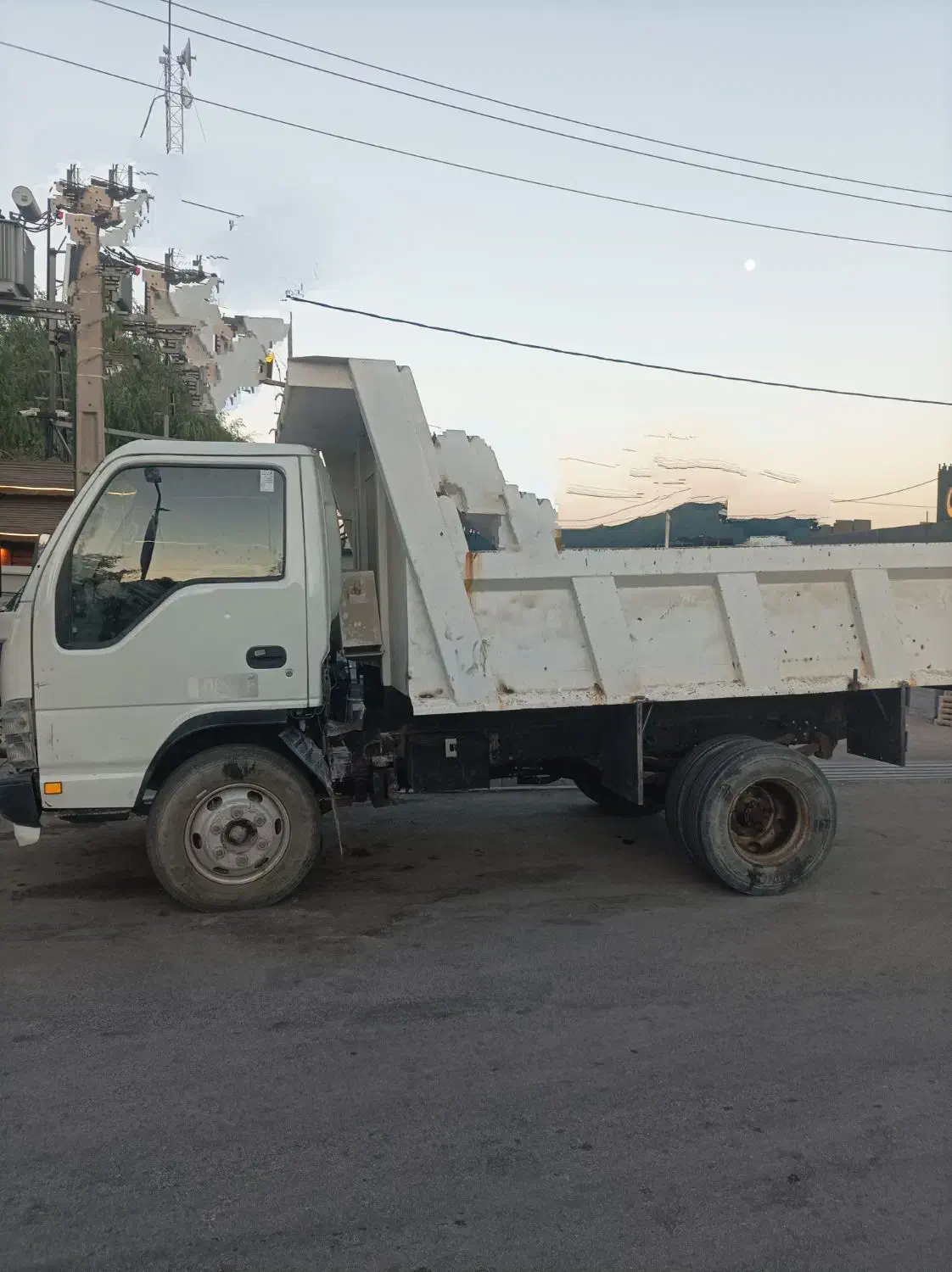 حمل نخاله،ماسه،آجر،باایسوزو،خاور بصورت شبانه روزی|خدمات حمل و نقل|شیراز, تاچارا|دیوار