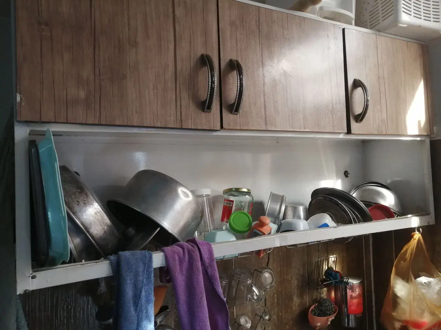 ابچکان|آب‌چکان و نظم‌دهنده ظروف|ابهر, |دیوار