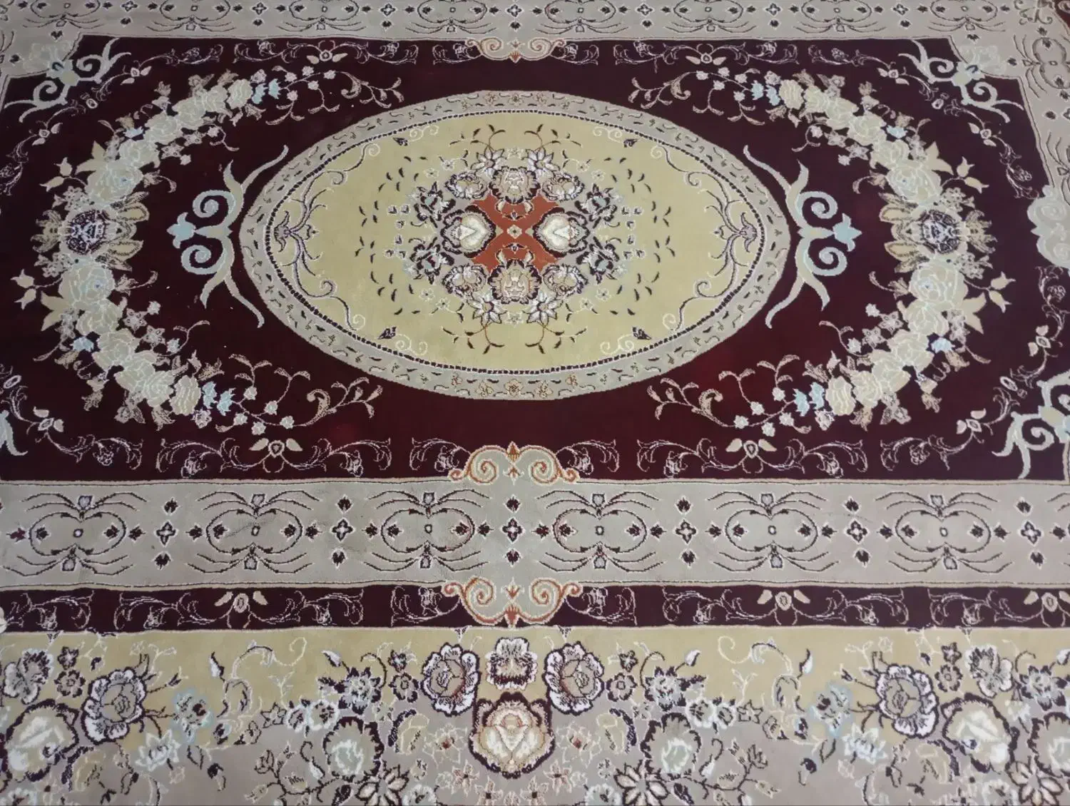 دو عدد شش متری و 6عدد پشتی دست دوم|فرش|کامیاران, |دیوار