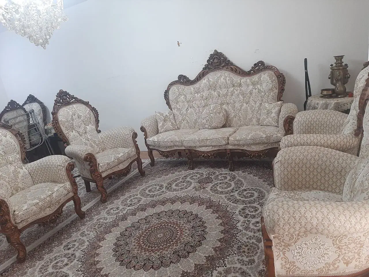 مبل   ۷نفره و میز غذاخوری ۸نفره  درحد نو|مبلمان خانگی و میز عسلی|تهران, اکباتان|دیوار