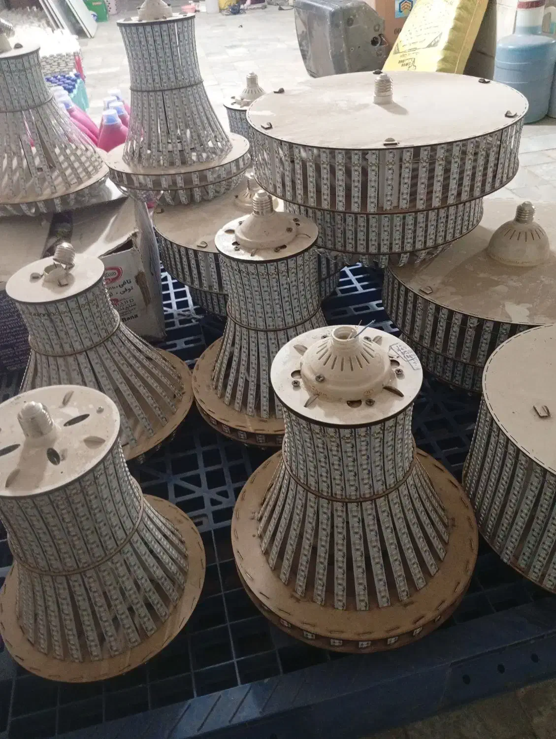 لامپ ال ای دی 13 عدد|لامپ و چراغ|کنگاور, |دیوار