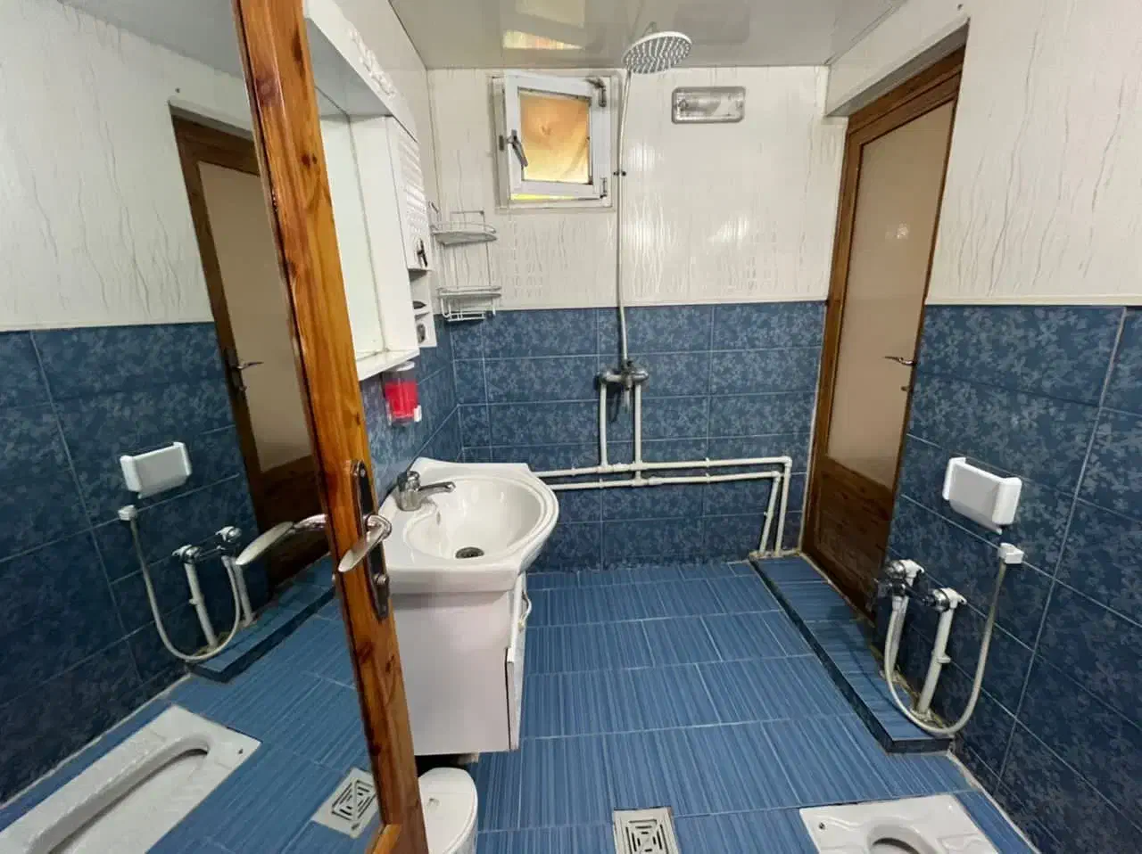 ویلا جنگلی اربه کله استخر شیشه ای ویو جنگل|اجارهٔ کوتاه‌مدت ویلا و باغ|رامسر, |دیوار