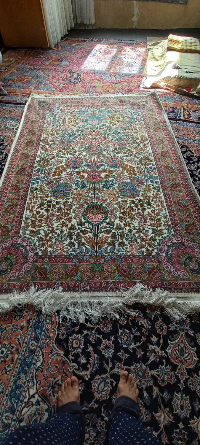 فروش فرش دستباف ابریشم کار شده|فرش|همدان, |دیوار