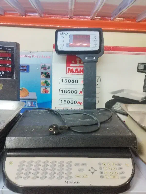 ترازو باسکول محک ۱۱۰۰۰ و ترازو محک ۸۰۰۰|فروشگاه و مغازه|اراک, |دیوار
