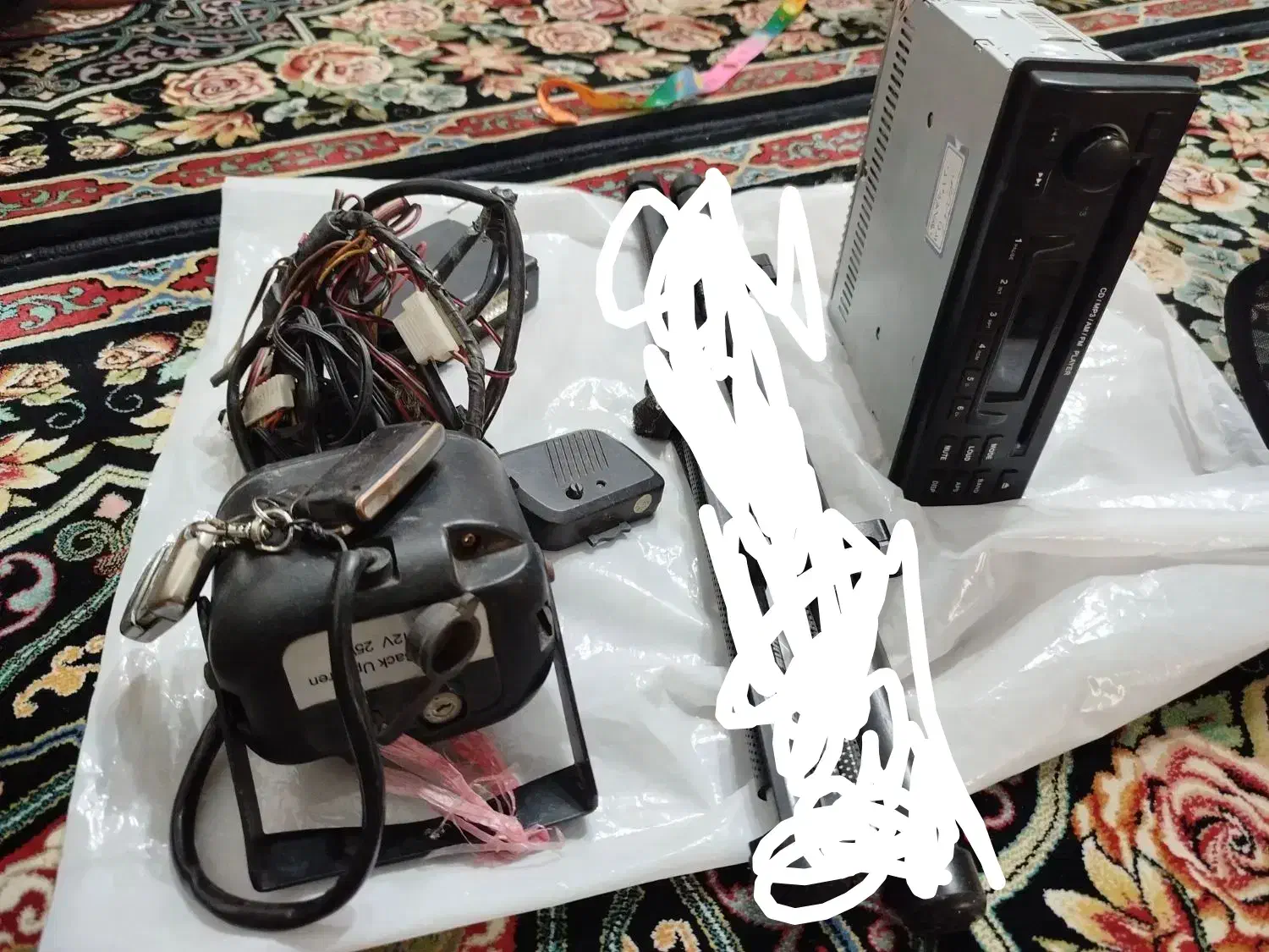 وسایل ماشین.|قطعات یدکی و لوازم جانبی|خرم‌آباد, |دیوار