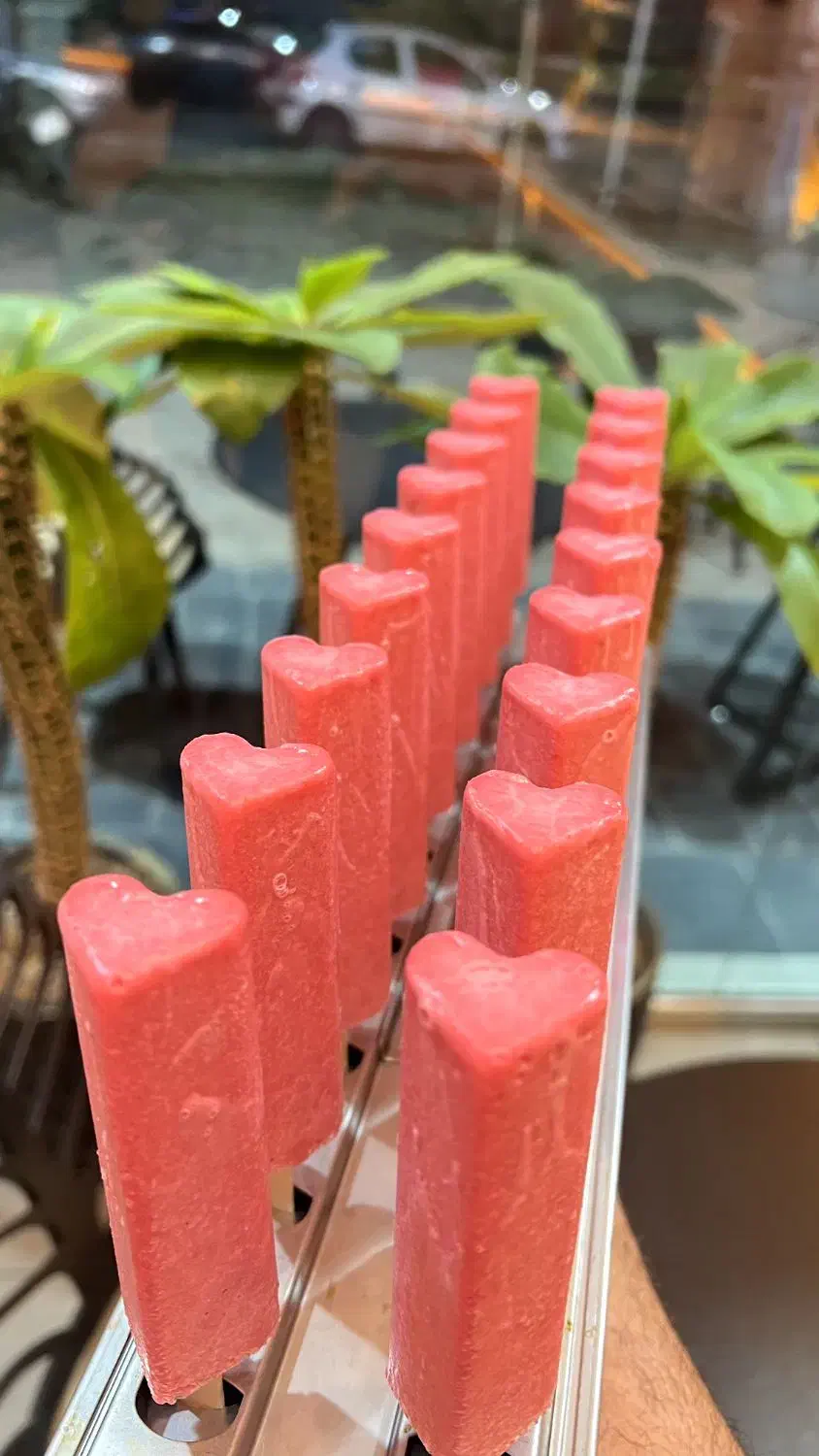 خانم یا آقا جهت کار در کارگاه بستنی فروشی|استخدام خدمات فروشگاه و رستوران|گرگان, |دیوار