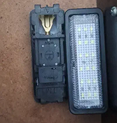 چراغ سقفی پژو ۴۰۵|قطعات یدکی و لوازم جانبی|اردبیل, |دیوار