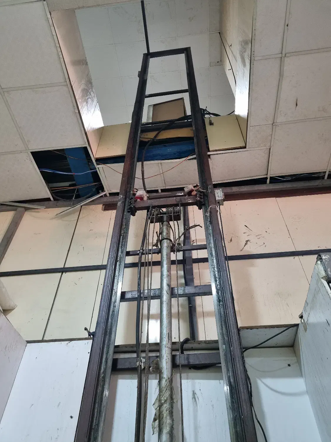 بالابر قوی|ماشین‌آلات صنعتی|کرج, میدان میوه و تره بار مرکزی|دیوار