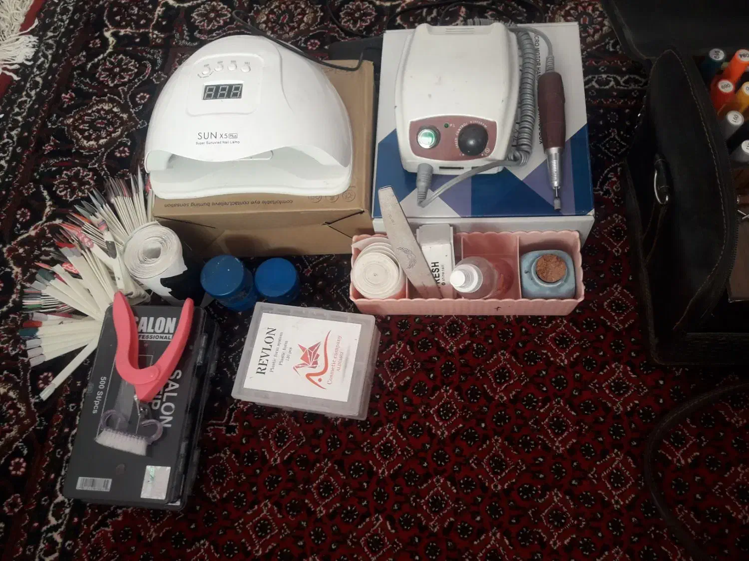 وسایل کاشت ناخن|آرایشگاه و سالن‌های زیبایی|سنندج, |دیوار