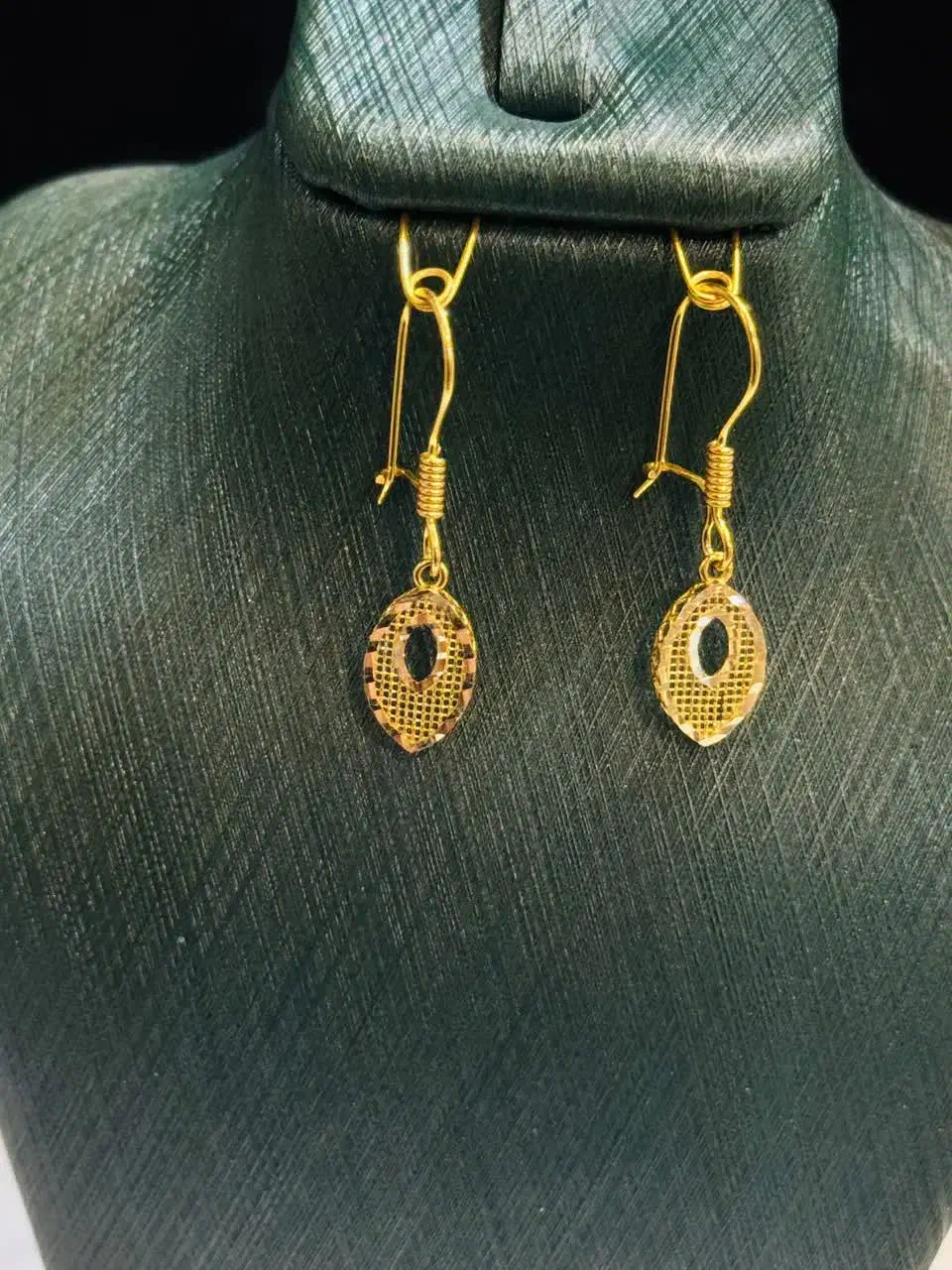 گوشواره بچگانه زمانی|جواهرات|بافق, |دیوار