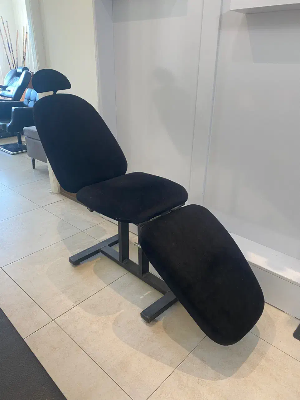 صندلی سه تیکه|آرایشگاه و سالن‌های زیبایی|بابل, |دیوار