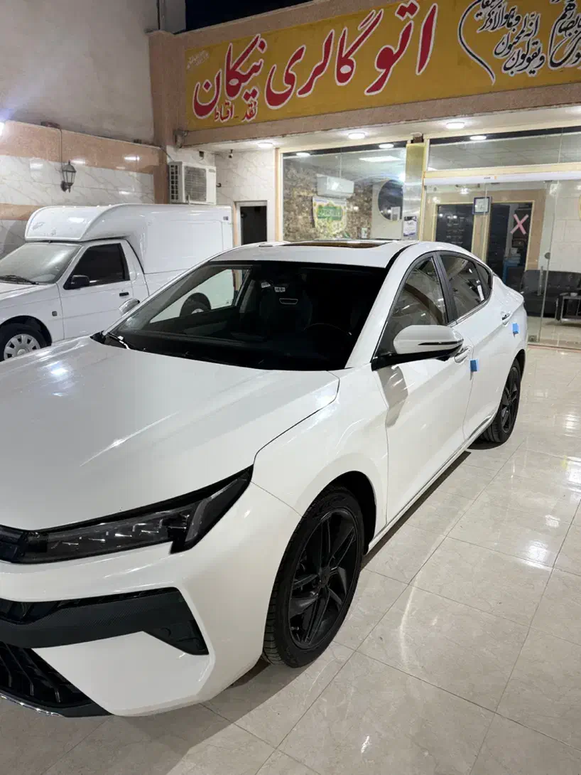 کی ام سیj7 مدل۱۴۰۲بدون رنگ|خودرو سواری و وانت|قم, آزادگان|دیوار