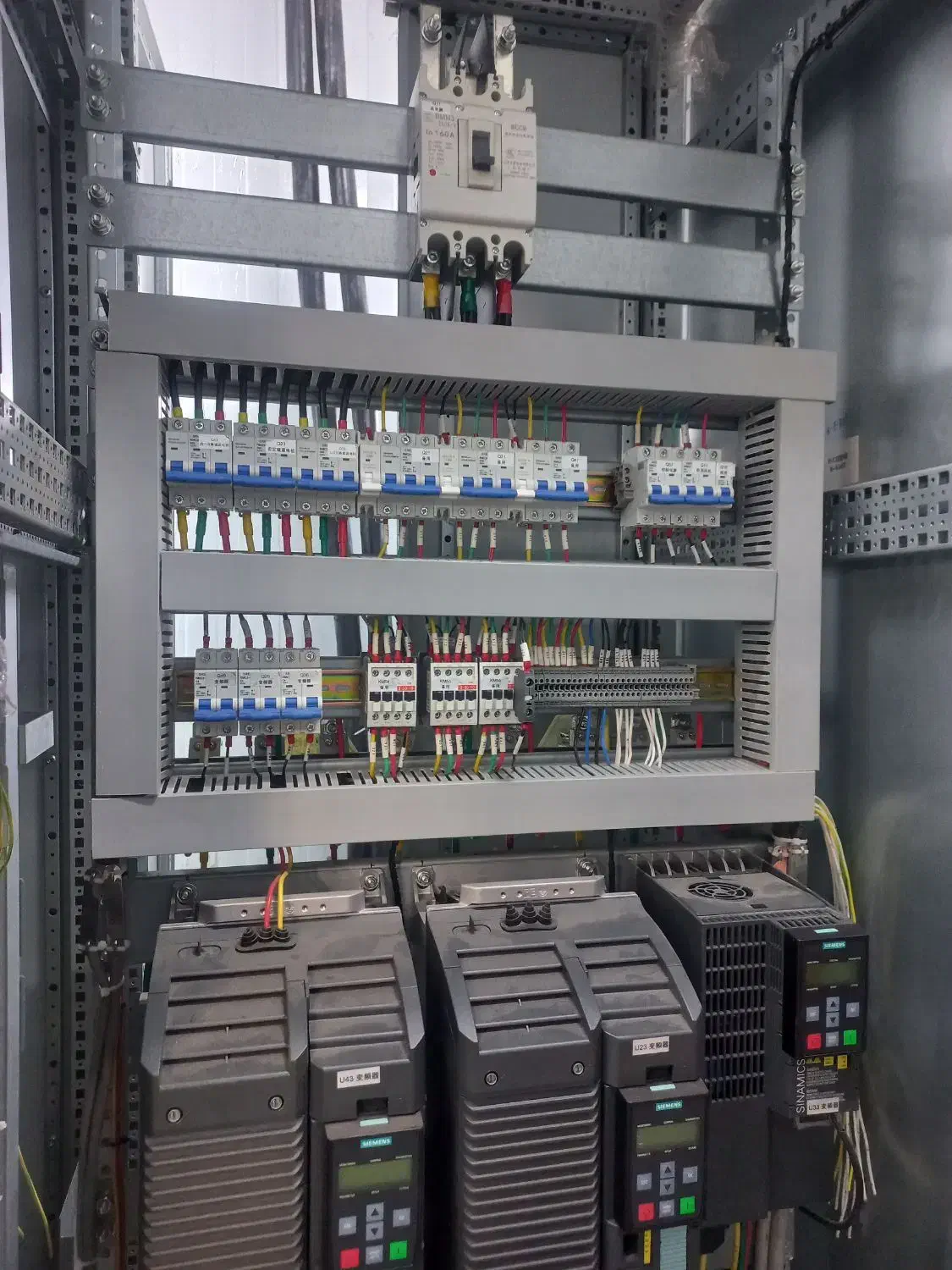 انجام پروژه های برق صنعتی و ساختمان|خدمات پیشه و مهارت|ساوه, |دیوار