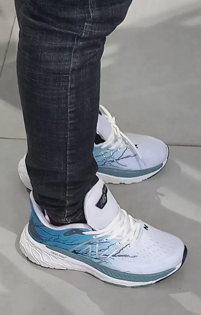 کتانی نو|کیف، کفش، کمربند|رشت, نظری|دیوار