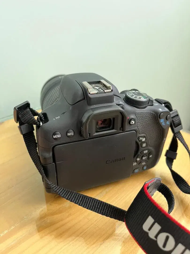 دوربین Canon 750d|دوربین عکاسی و فیلم‌برداری|کاشان, بهشتی|دیوار
