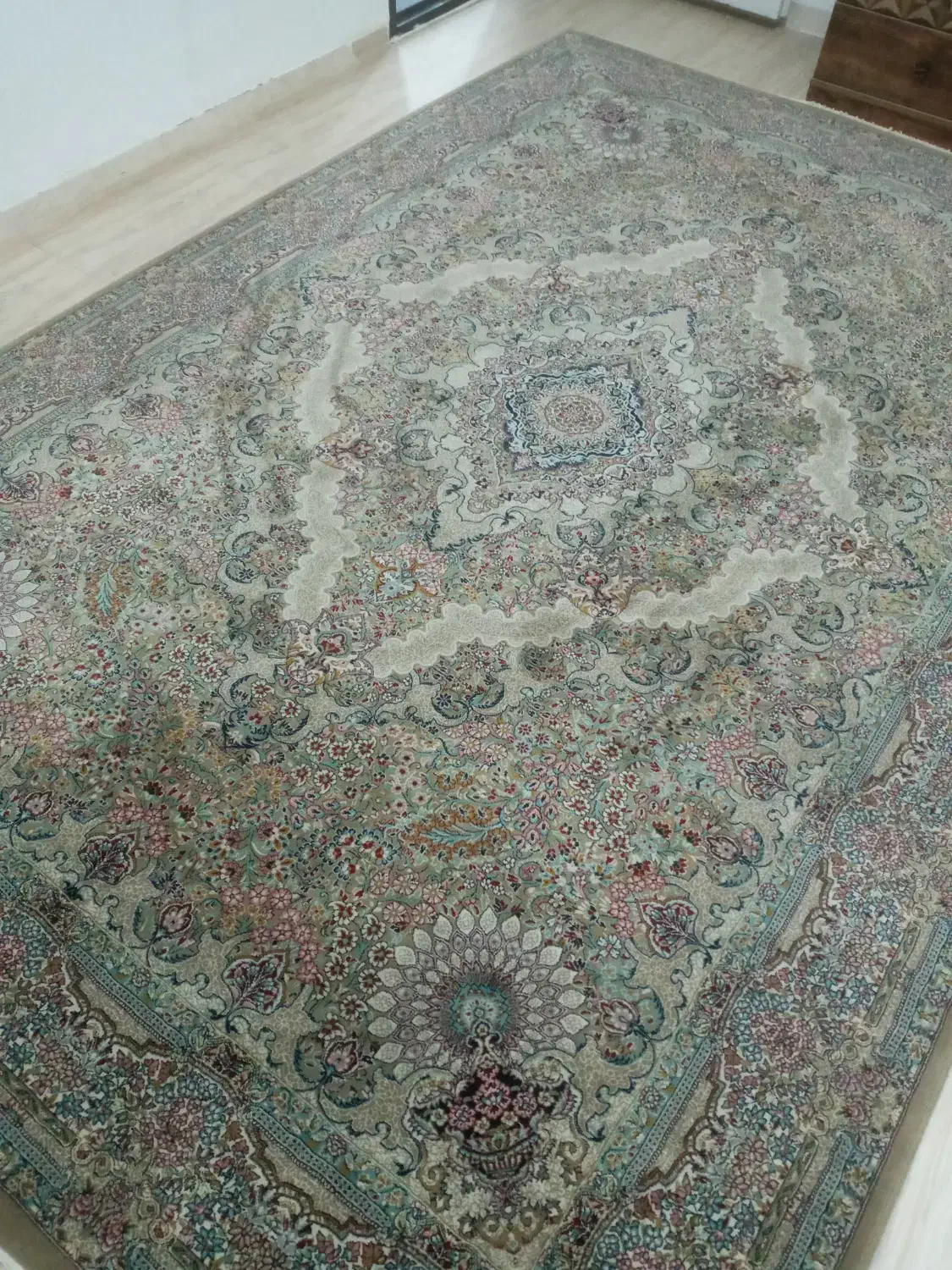 یک عدد فرش ۲*۳ ۷۰۰شانه|فرش|بوکان, |دیوار