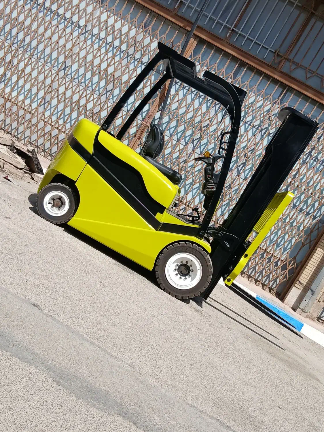 لیفتراک دکل بلند ۶ متر|ماشین‌آلات صنعتی|رباط‌کریم, رباط‌کریم|دیوار