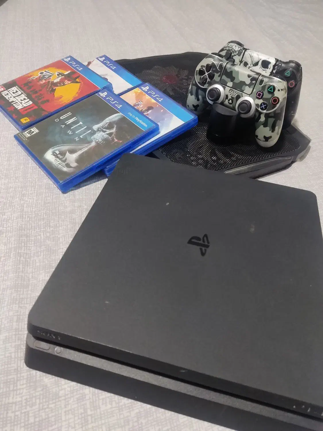 PS4 Slim یک ترا|کنسول، بازی ویدئویی و آنلاین|دماوند, گیلاوند|دیوار