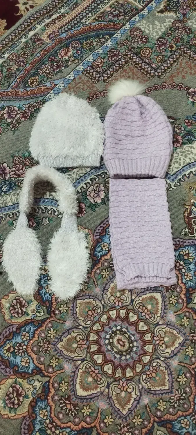 دوعددکلاه وشال|لباس|کرمانشاه, |دیوار