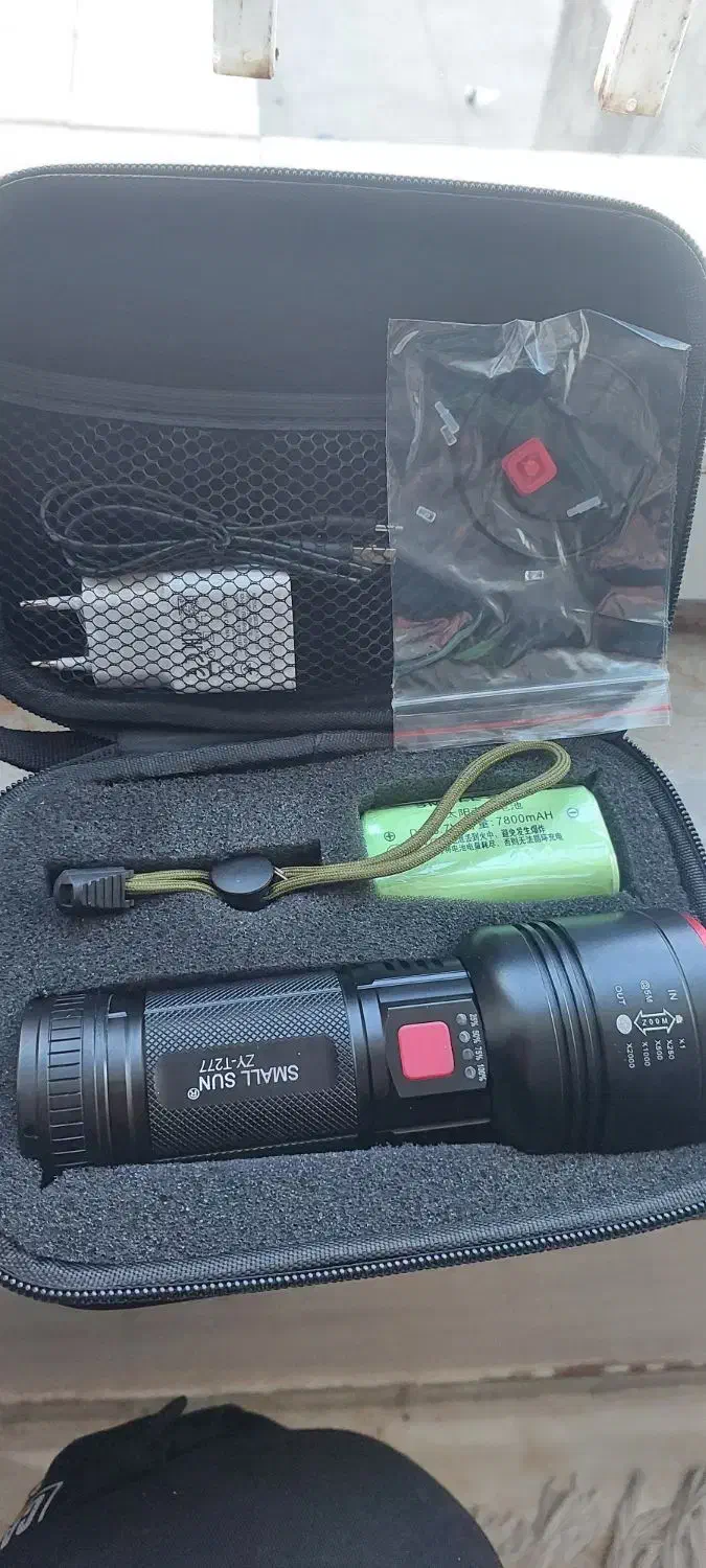 چراغ قوه|کوهنوردی و کمپینگ|قروه, |دیوار