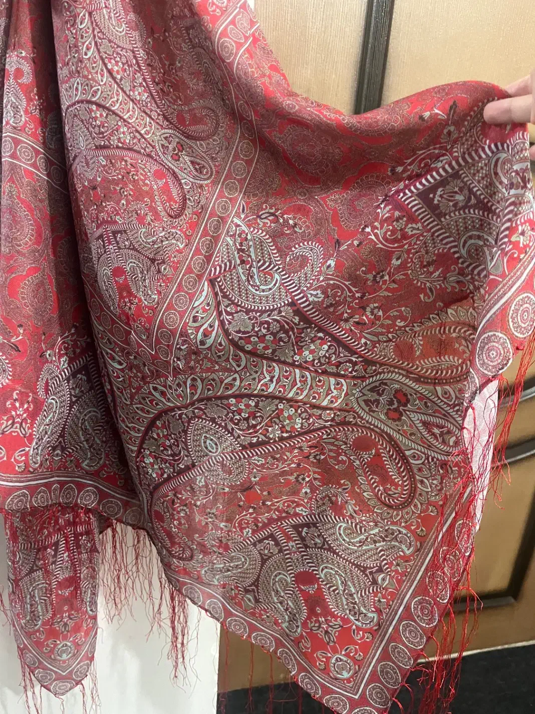 ۲۳۳ عدد شال و روسری باهم به فروش میرسد|لباس|ماسال, |دیوار