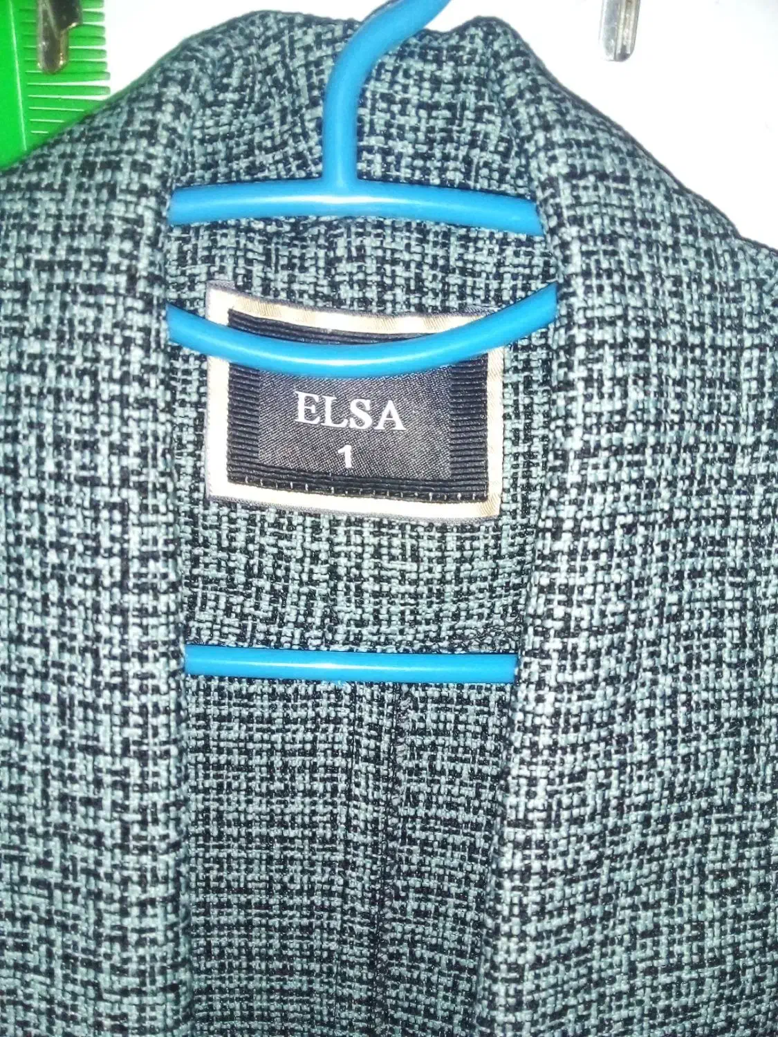 مانتو|لباس|چهارباغ, |دیوار