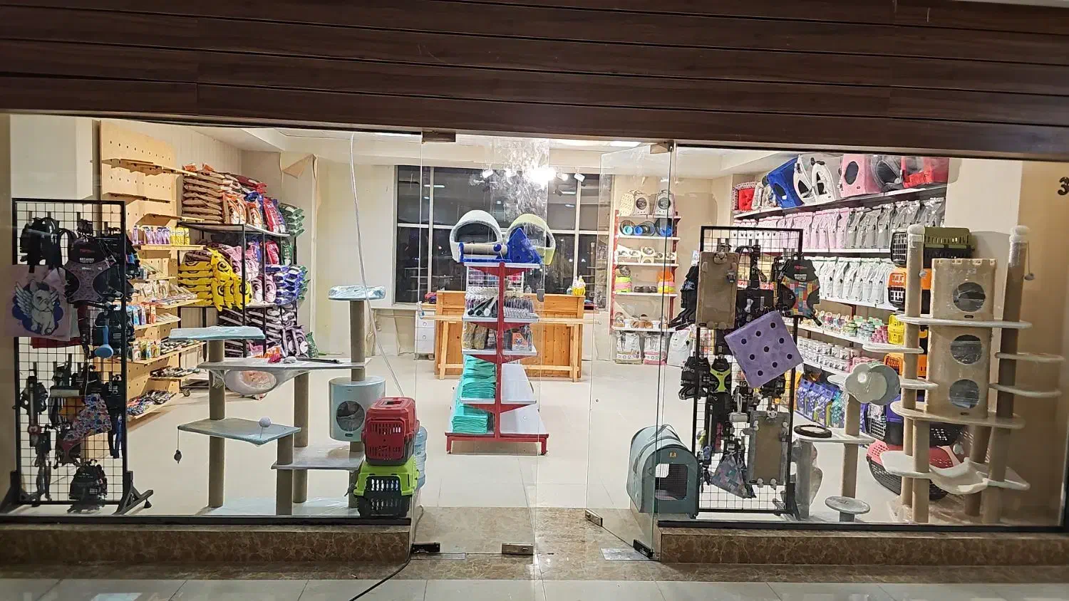 پت شاپ (ارسال رایگان به سراسر جزیره)|لوازم جانبی حیوانات|کیش, |دیوار