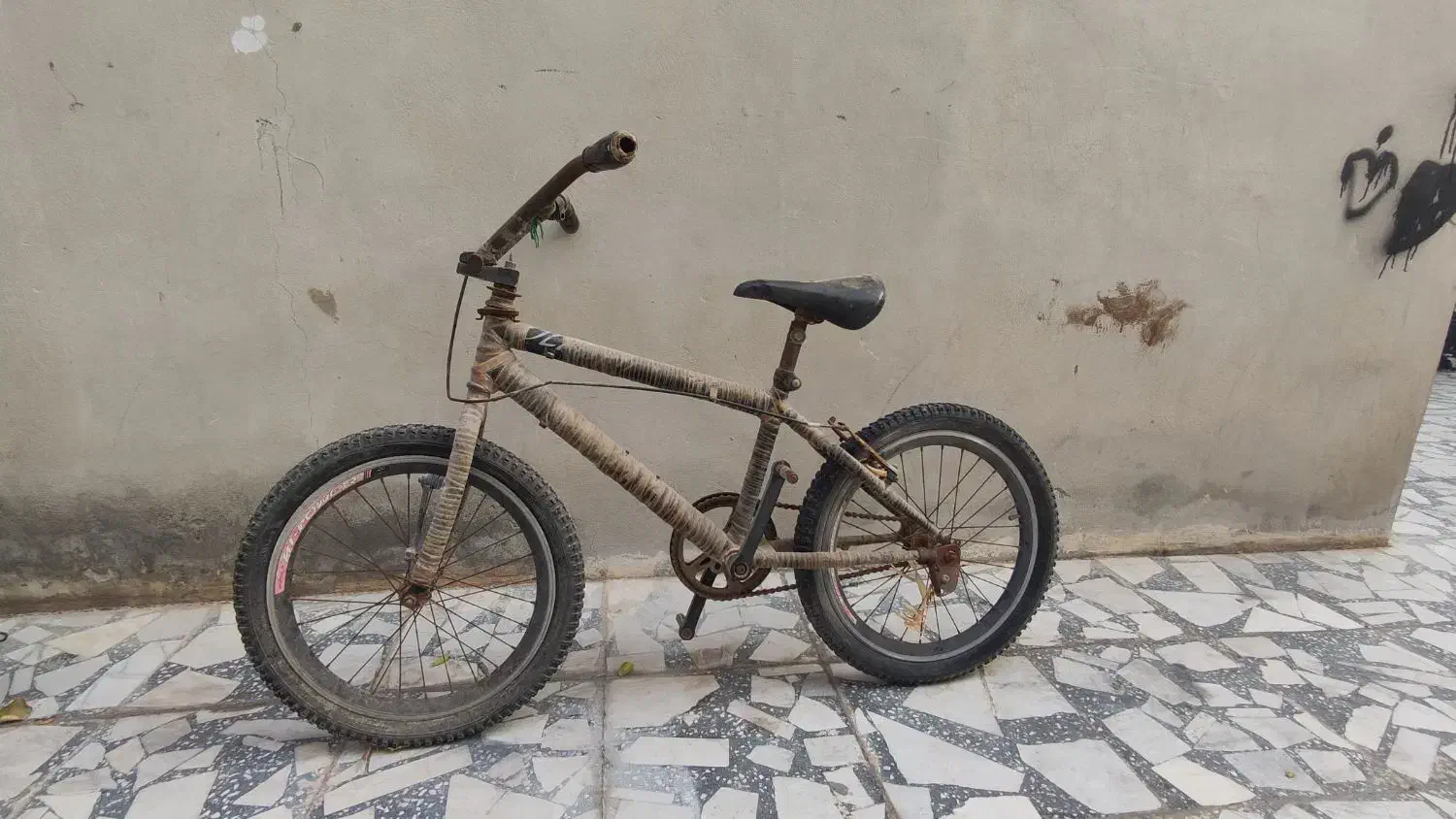 2 تا دوچرخه|دوچرخه، اسکیت، اسکوتر|بندر دیر, |دیوار