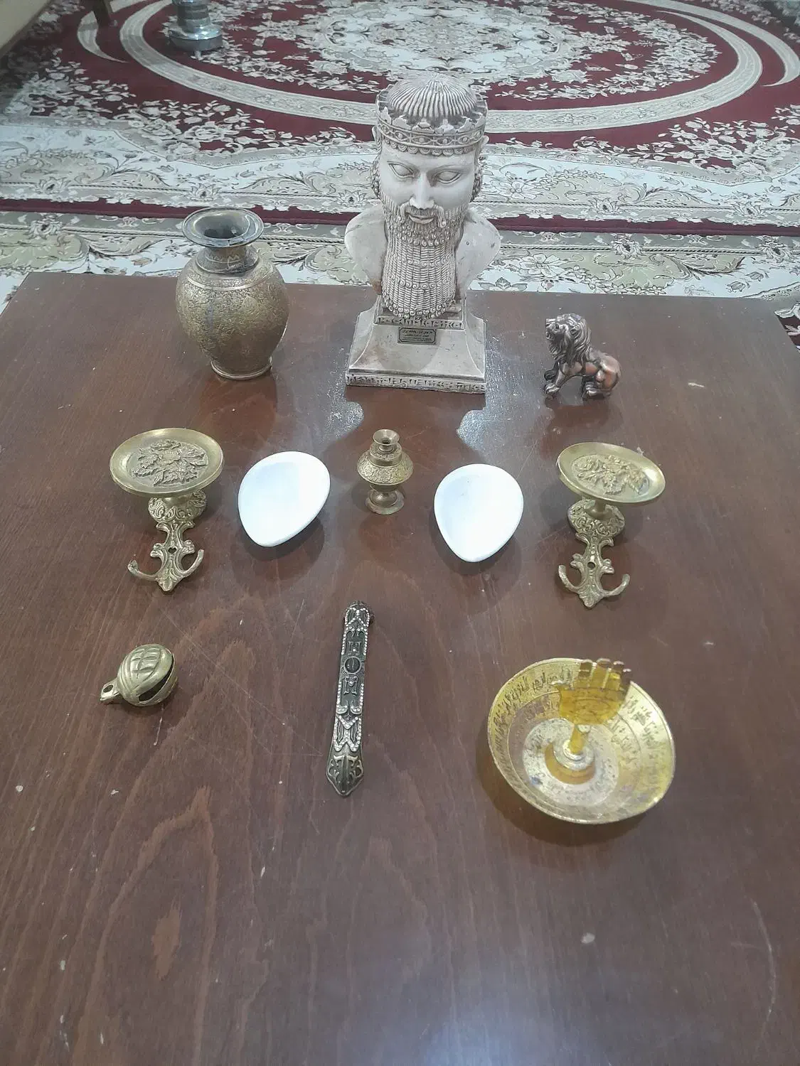 مجسمه داریوش|مجسمه، تندیس، ماکت|برازجان, |دیوار