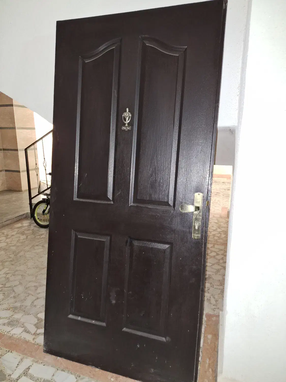 درب چوبی ورودی واحد|مصالح و تجهیزات ساختمان|رشت, شالکو|دیوار