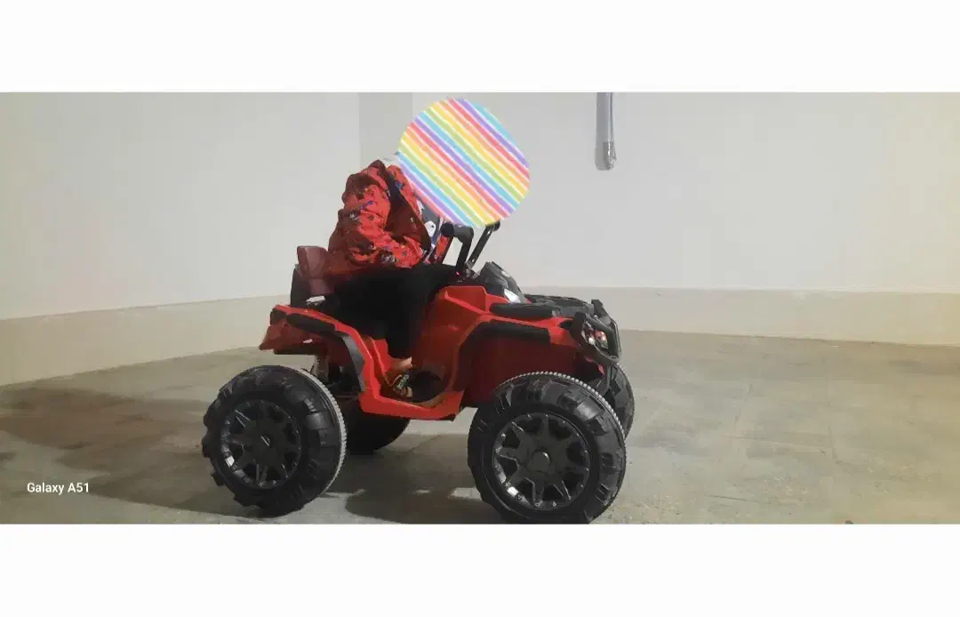 ماشین شارژی|اسباببازی بچه|ایلام, |دیوار