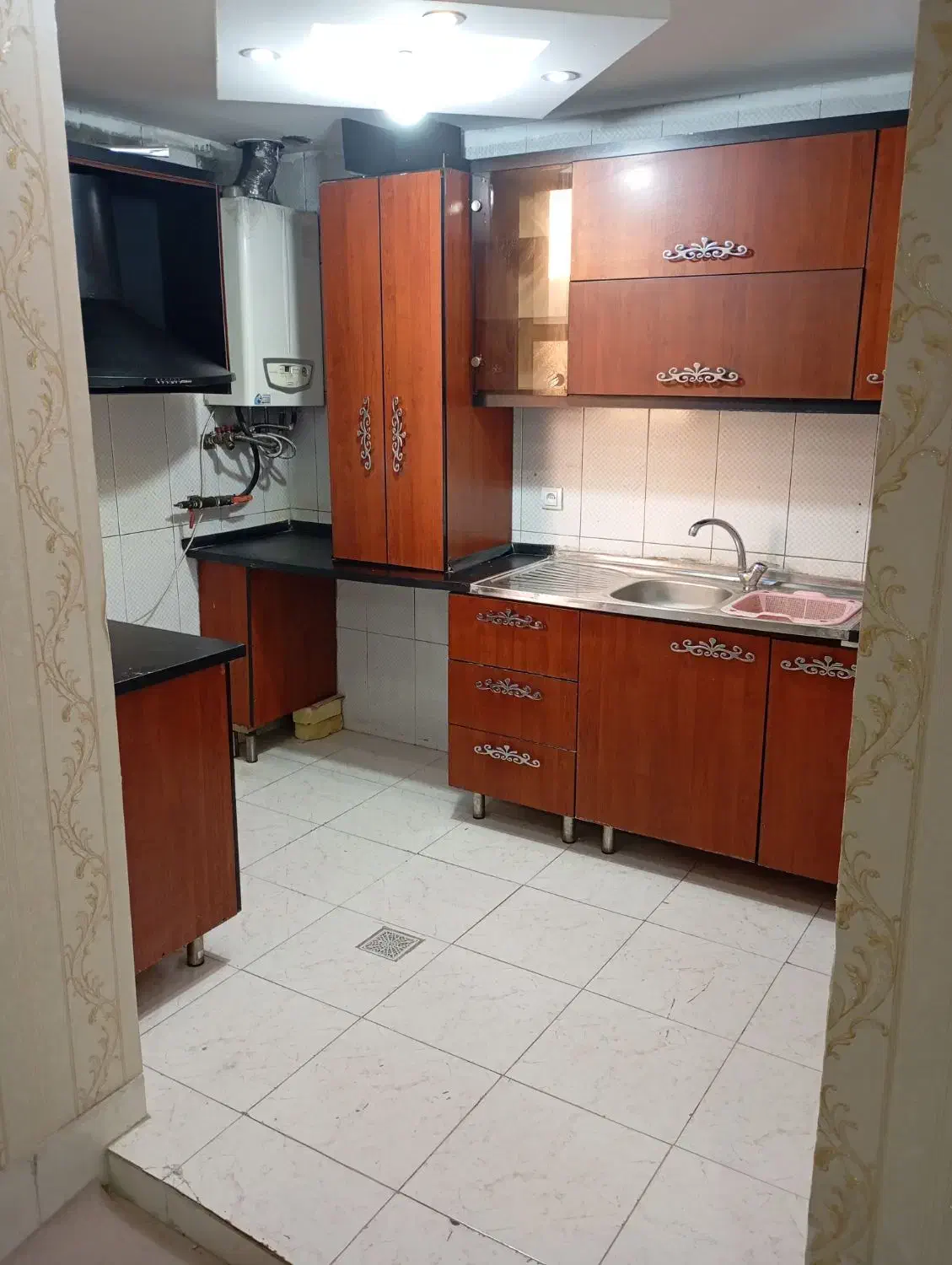 آپارتمان دو خوابه چهار راه مقر|اجارهٔ آپارتمان|شیراز, کوزه گری|دیوار