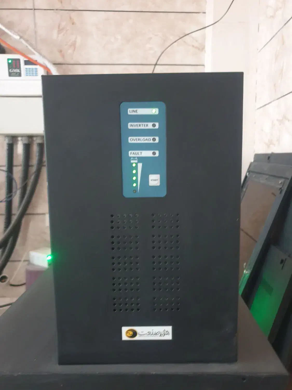 فروش یک دستگاه ups با باتری|قطعات و لوازم جانبی رایانه|مهران (ایلام), |دیوار