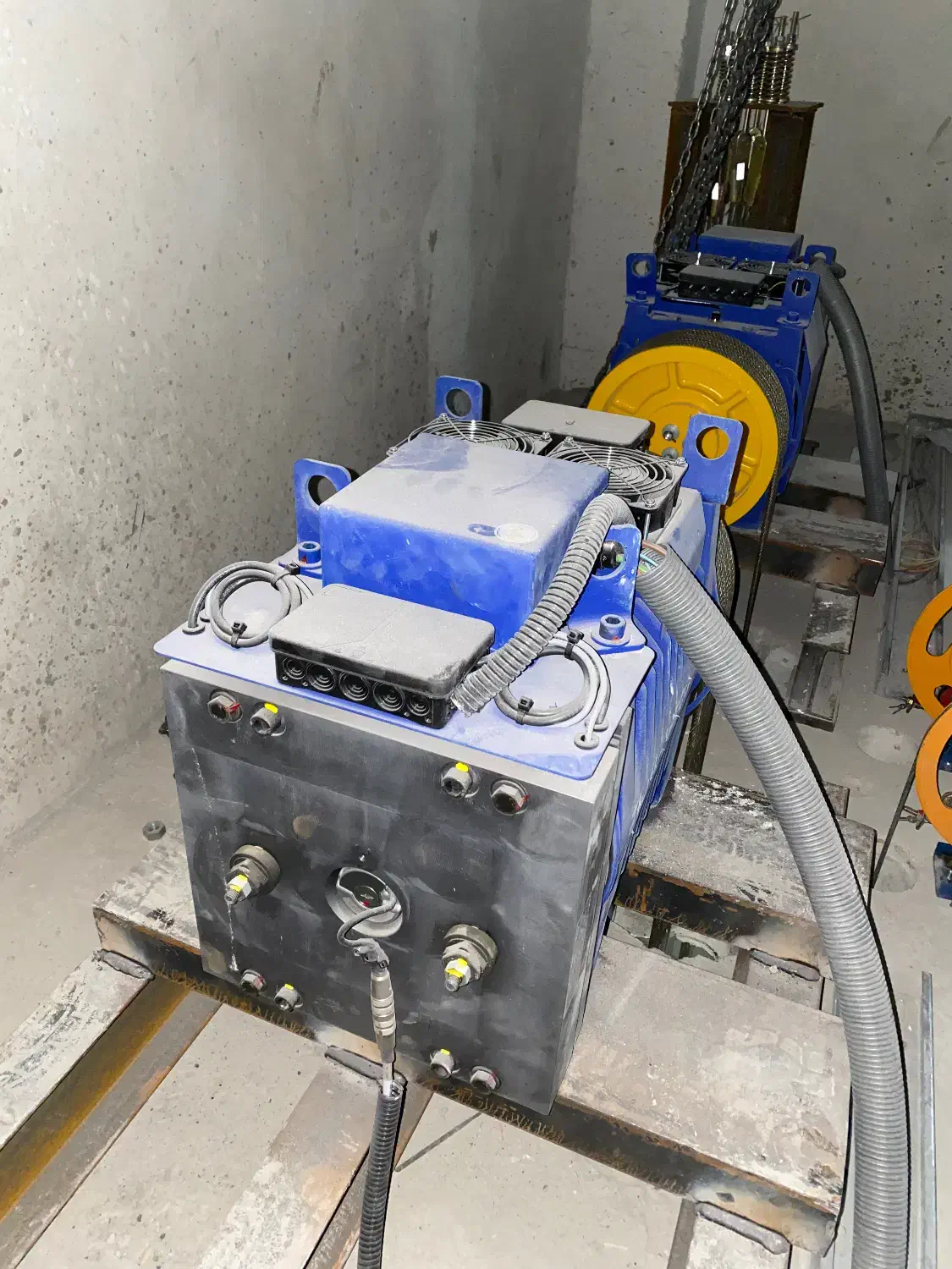 استخدام تکنسین فنی ومهندسی در پروژه های آسانسوری|استخدام صنعتی، فنی، مهندسی|تبریز, |دیوار