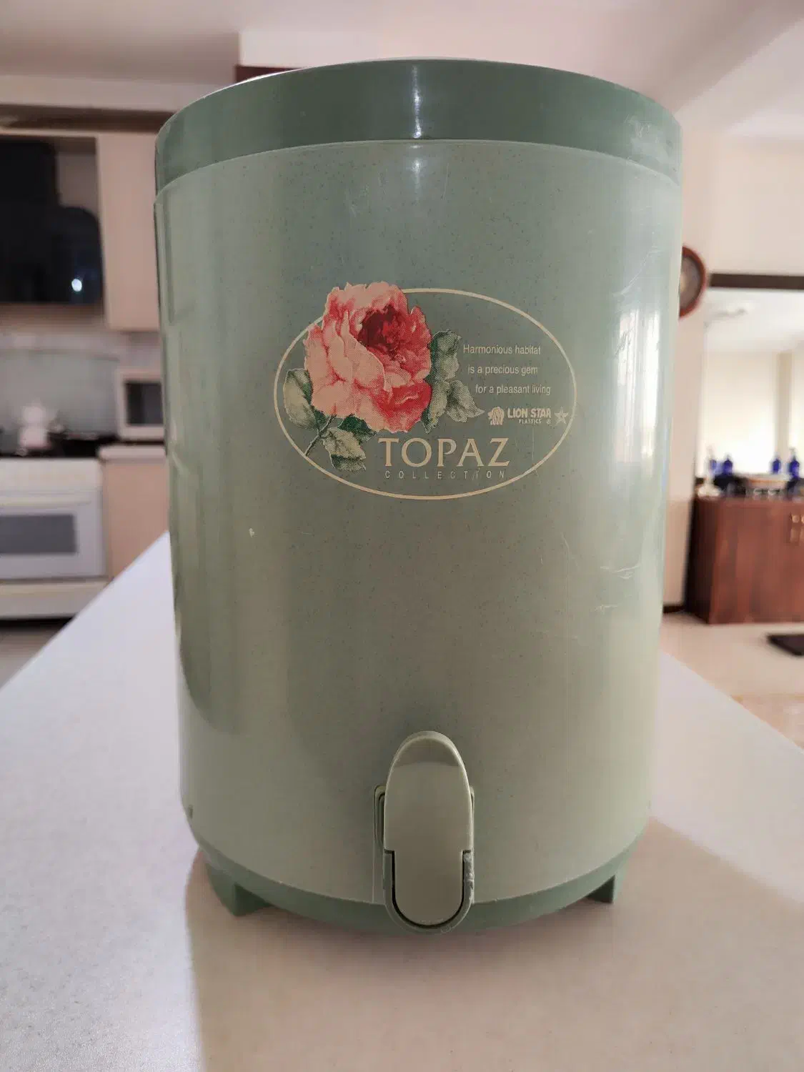 کلمن توپاز|ظروف نگهدارنده، پلاستیکی، یک‌بارمصرف|پردیس, فاز ۸|دیوار