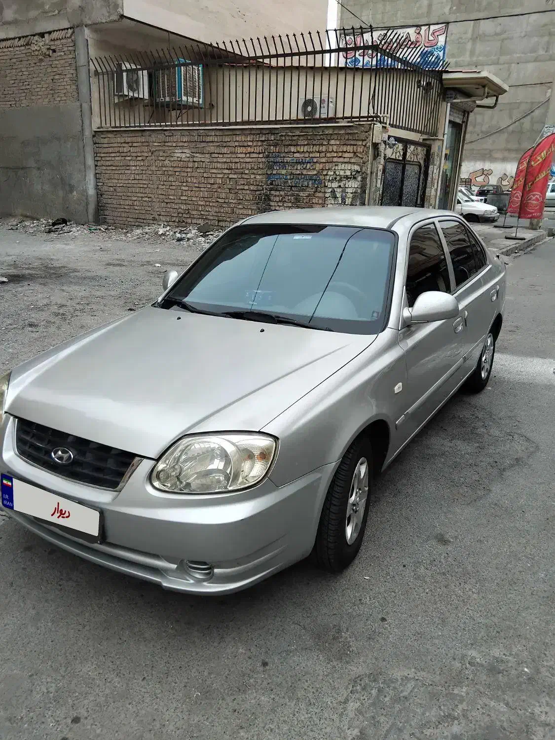 هیوندا ورنا مدل ۸۵ نقره ای بی رنگ|خودرو سواری و وانت|اندیشه, شهرک صدف|دیوار