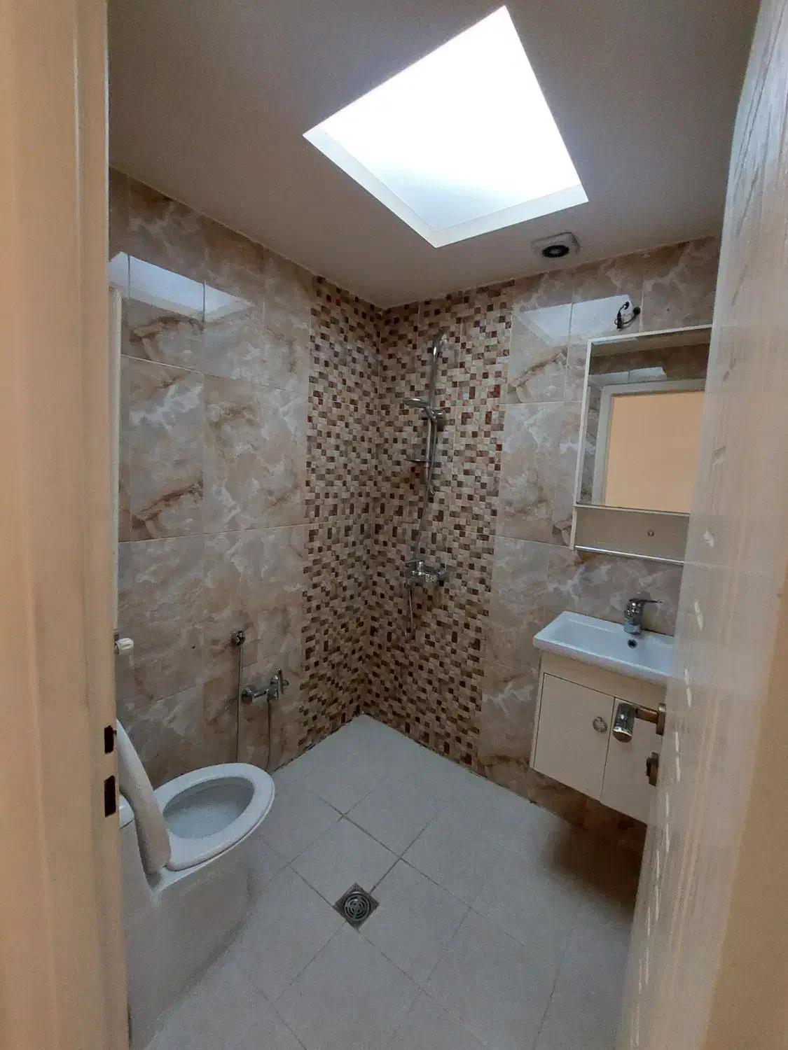 ۱۶۰ متر سه خواب/چیذر تواضعی