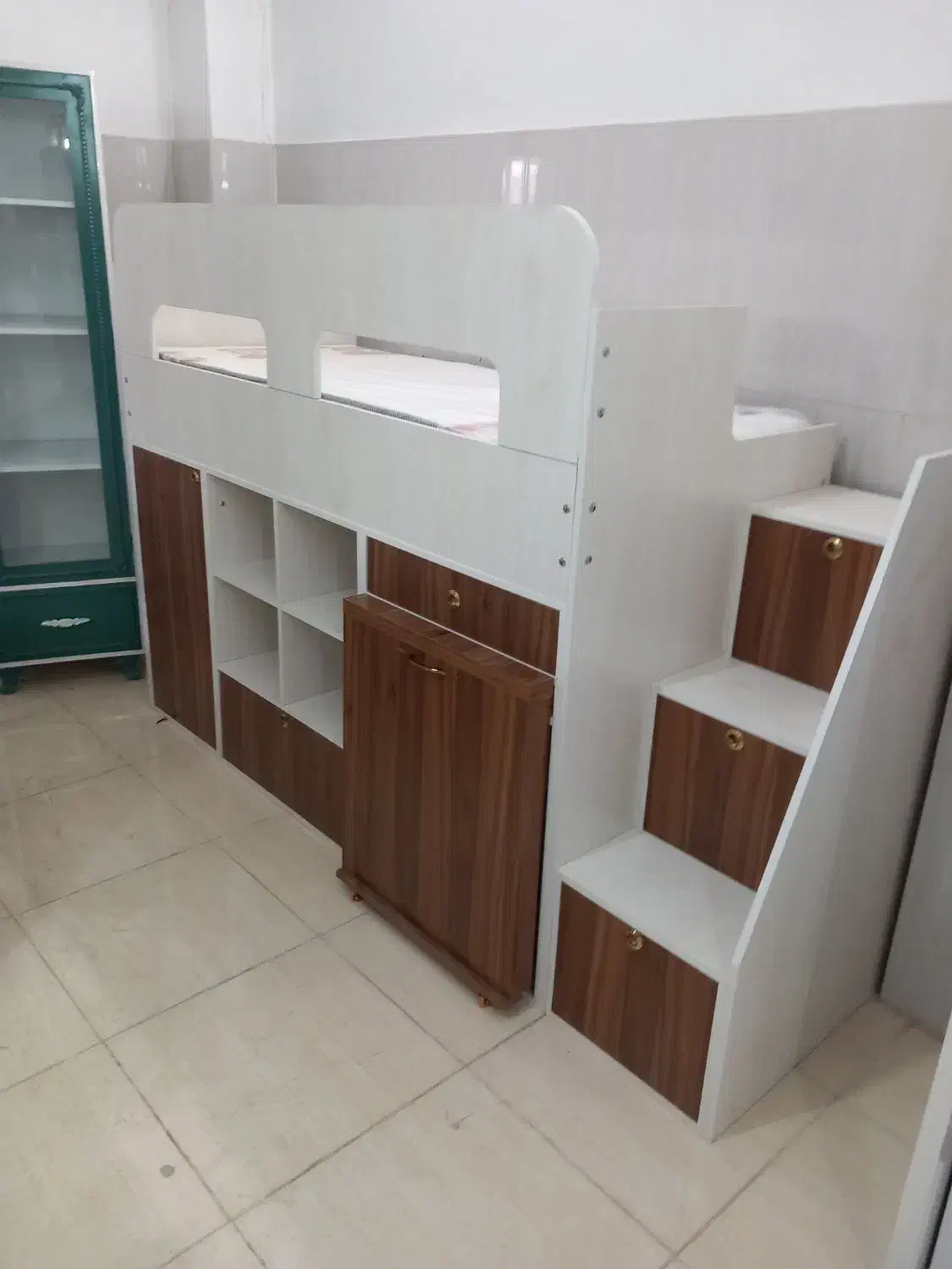 تخت دوطبقه یکنفره میز تحریر دار|تخت و سرویس خواب|برخوار, |دیوار