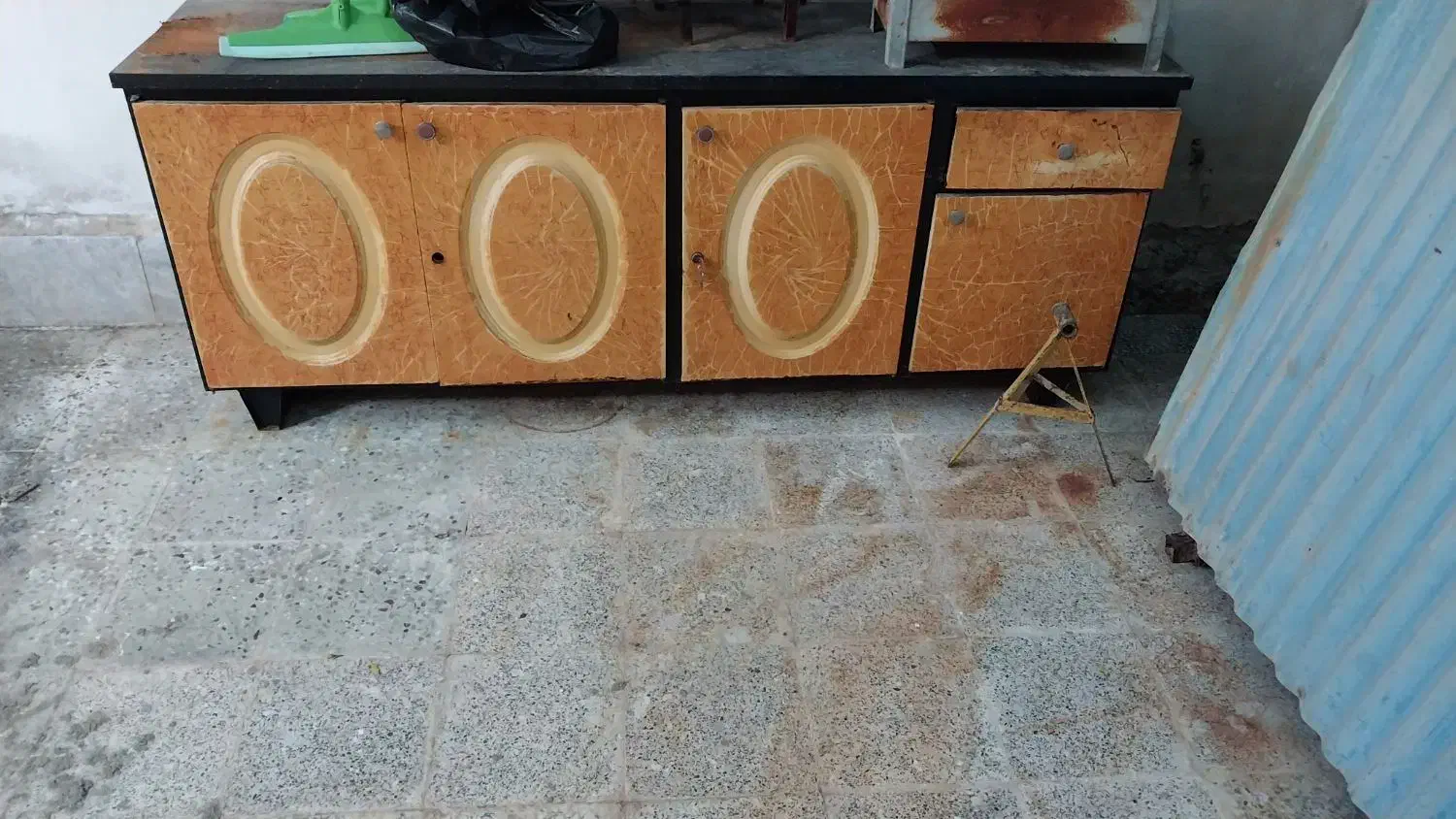 یک عدد درآول یا کابینت|جاکفشی، کمد، دراور|میناب, |دیوار