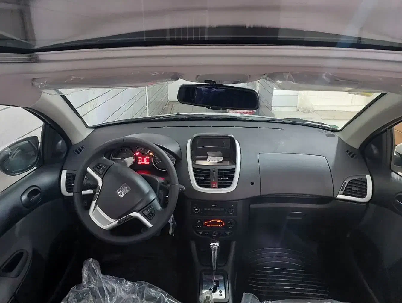 207 اتومات سقف پانا  TU5Pصفرکیلومتر|خودرو سواری و وانت|کرمان, |دیوار