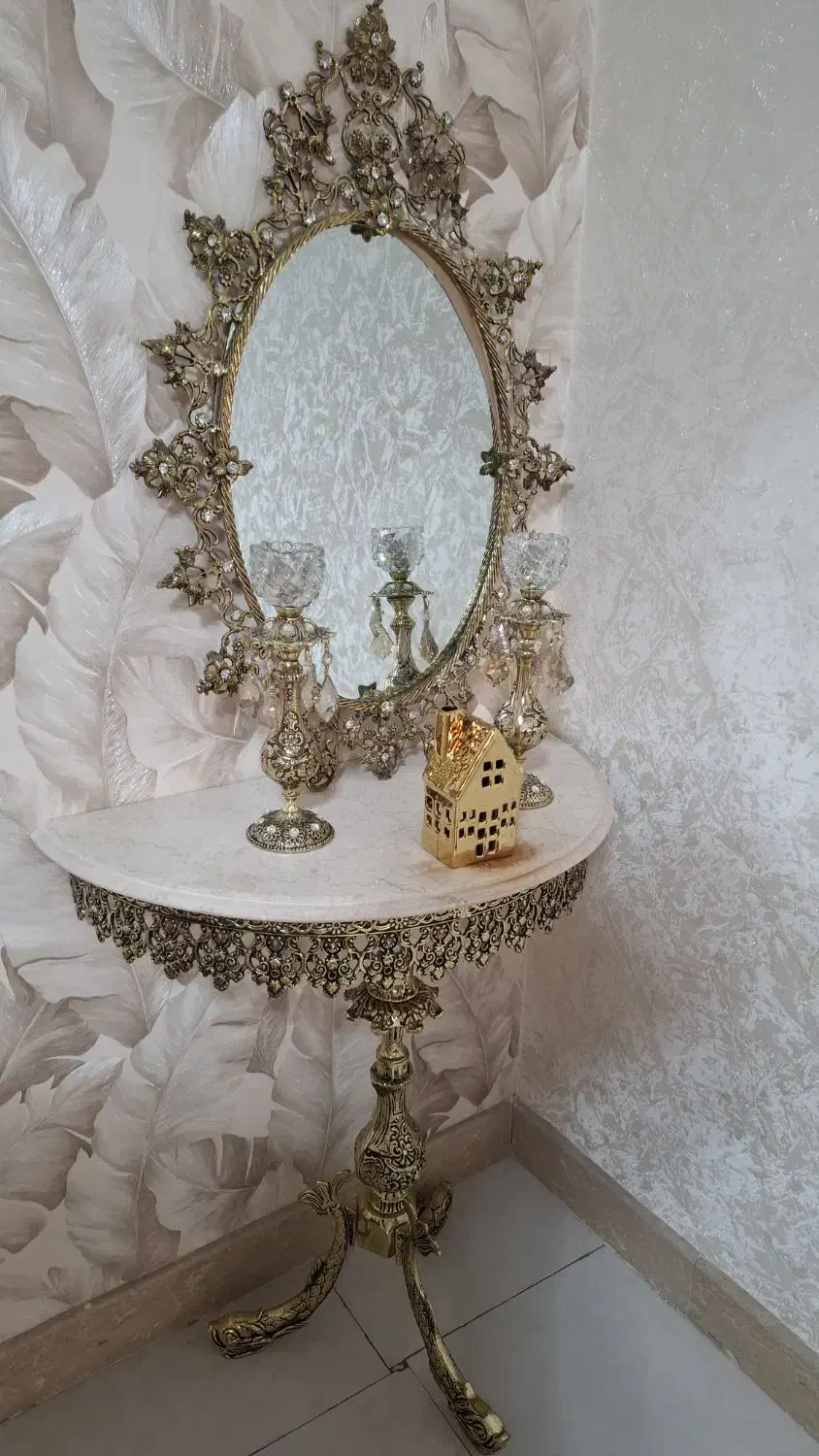 آینه و شمعدان برنجی|آینه|ری, علایین|دیوار