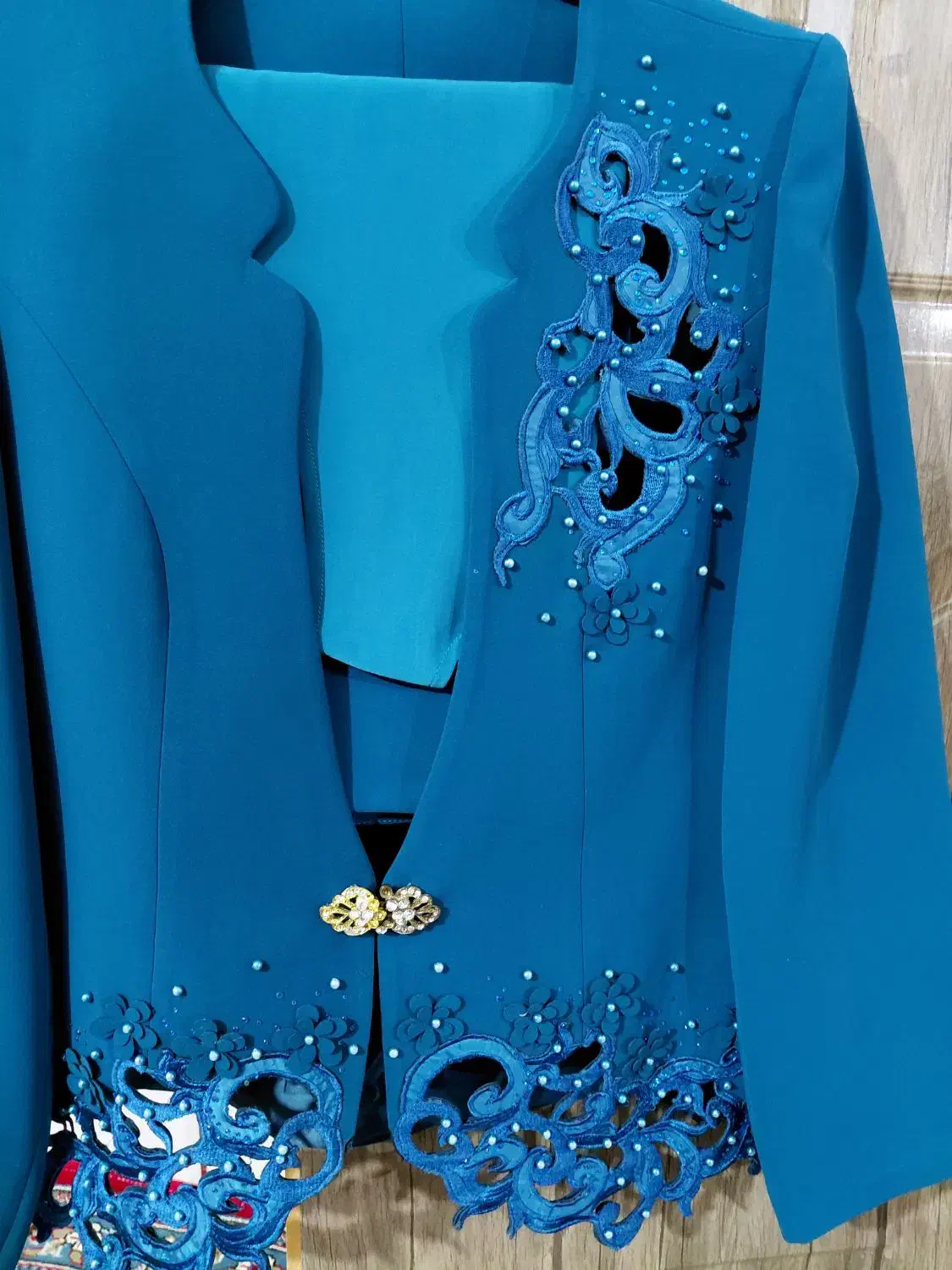 لباس|لباس|قم, شهر قائم|دیوار