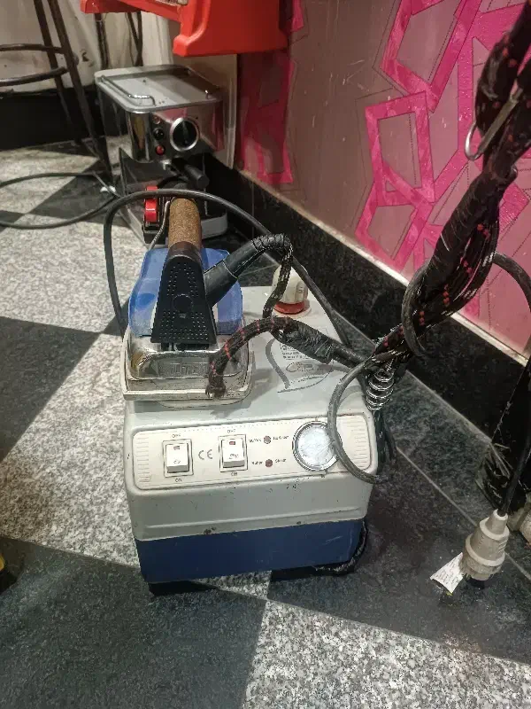 اتو بخار ترک در حد نو|اتو و لوازم اتو|بروجرد, |دیوار