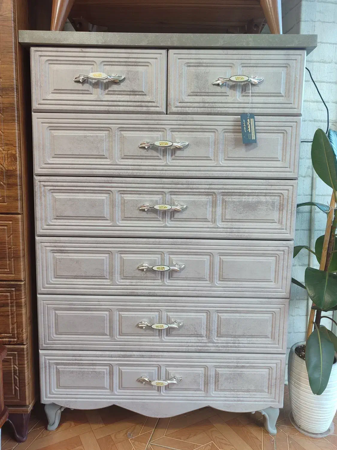 کمد و دراور|جاکفشی، کمد، دراور|رشت, کوی طالقانی|دیوار