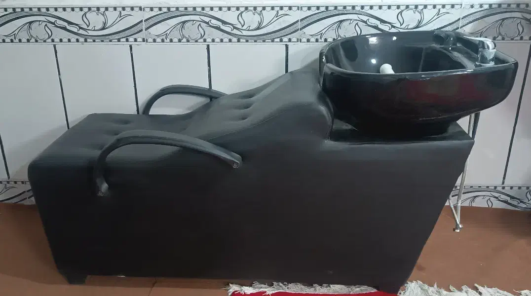 صندلی سرشور وتخت فیشیال|آرایشگاه و سالنهای زیبایی|تایباد, |دیوار