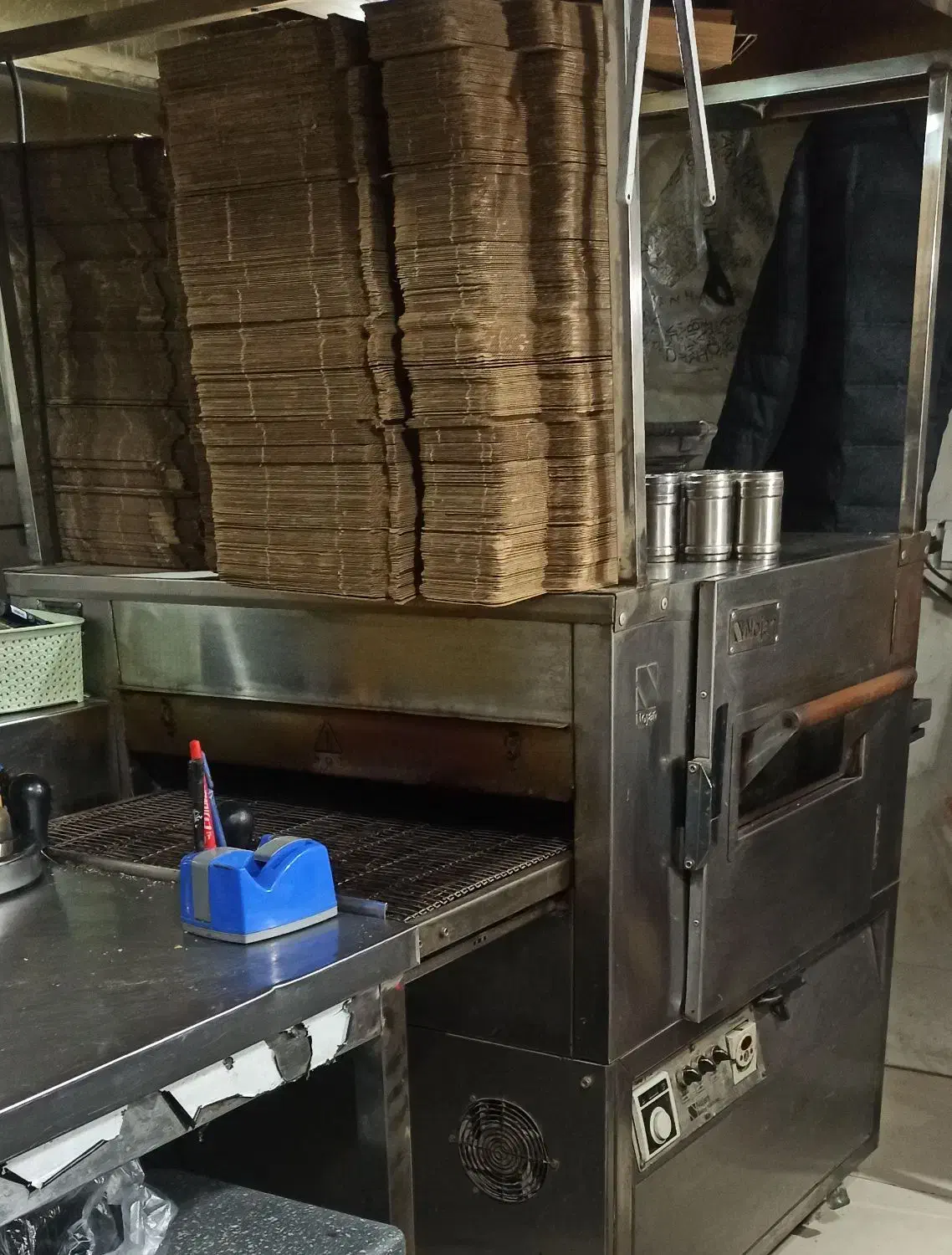 فرپیتزاریلی تنوردهنه۷۰موتورپایین نوژن نوژان|کافیشاپ و رستوران|اصفهان, نقش جهان|دیوار