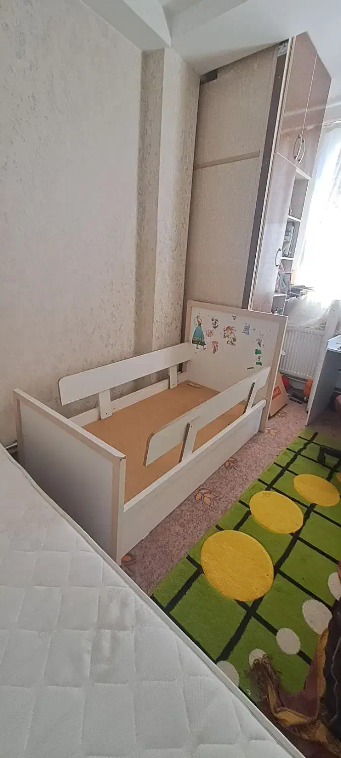 تخت خواب ۱۶۰ ×۸۰|تخت و صندلی بچه|ارومیه, |دیوار