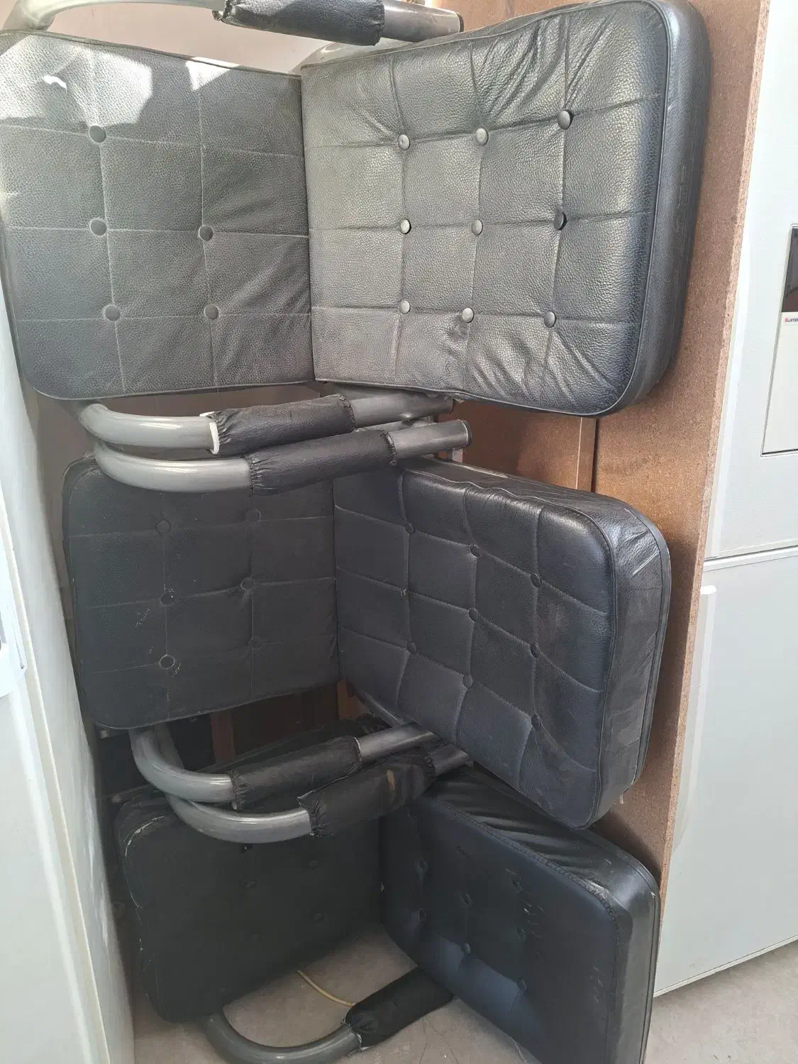 صندلی|صندلی و نیمکت|اسفراین, |دیوار