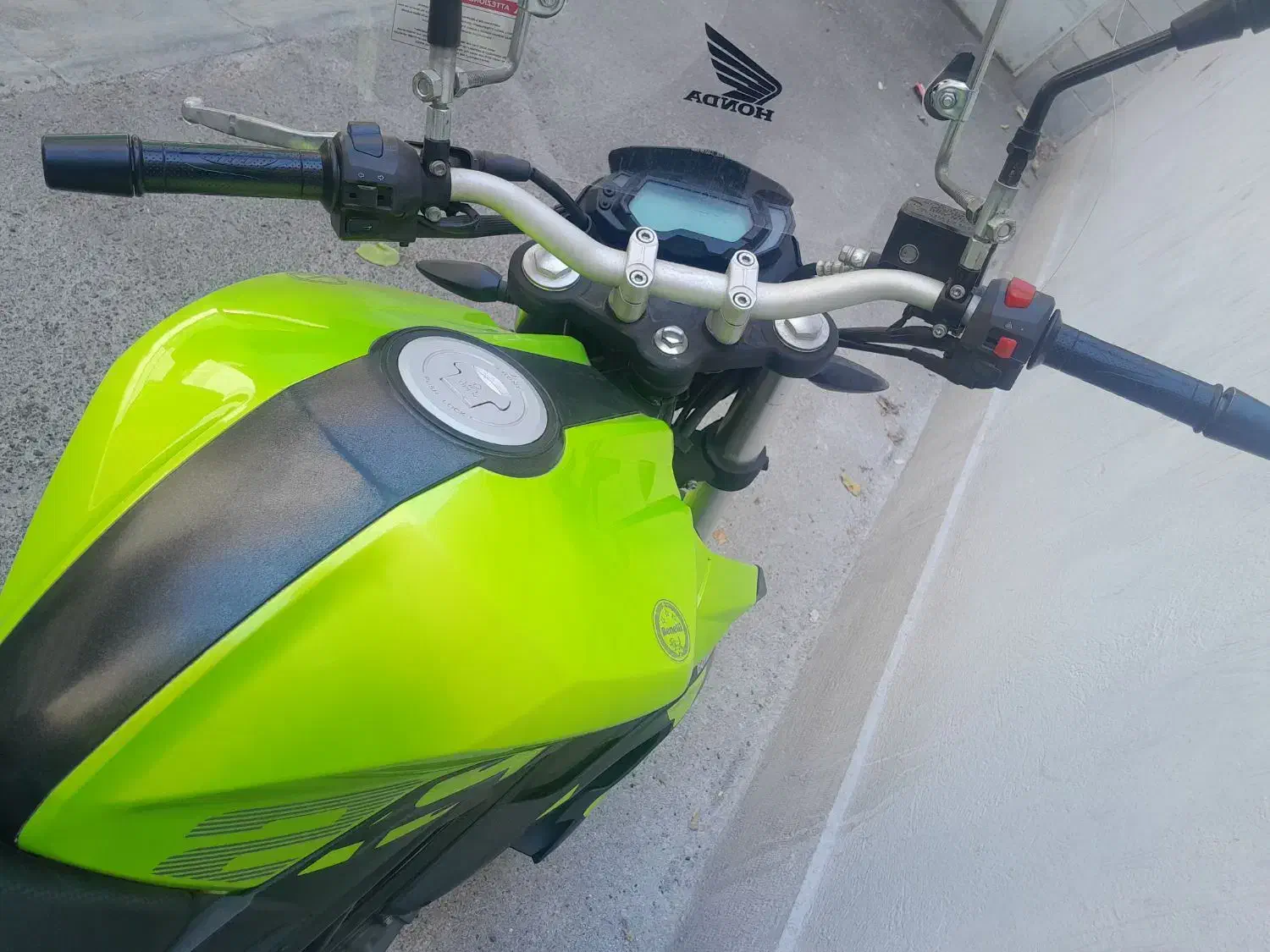 بنلی ۲۵۰ تک|موتورسیکلت|تهران, کرمان|دیوار