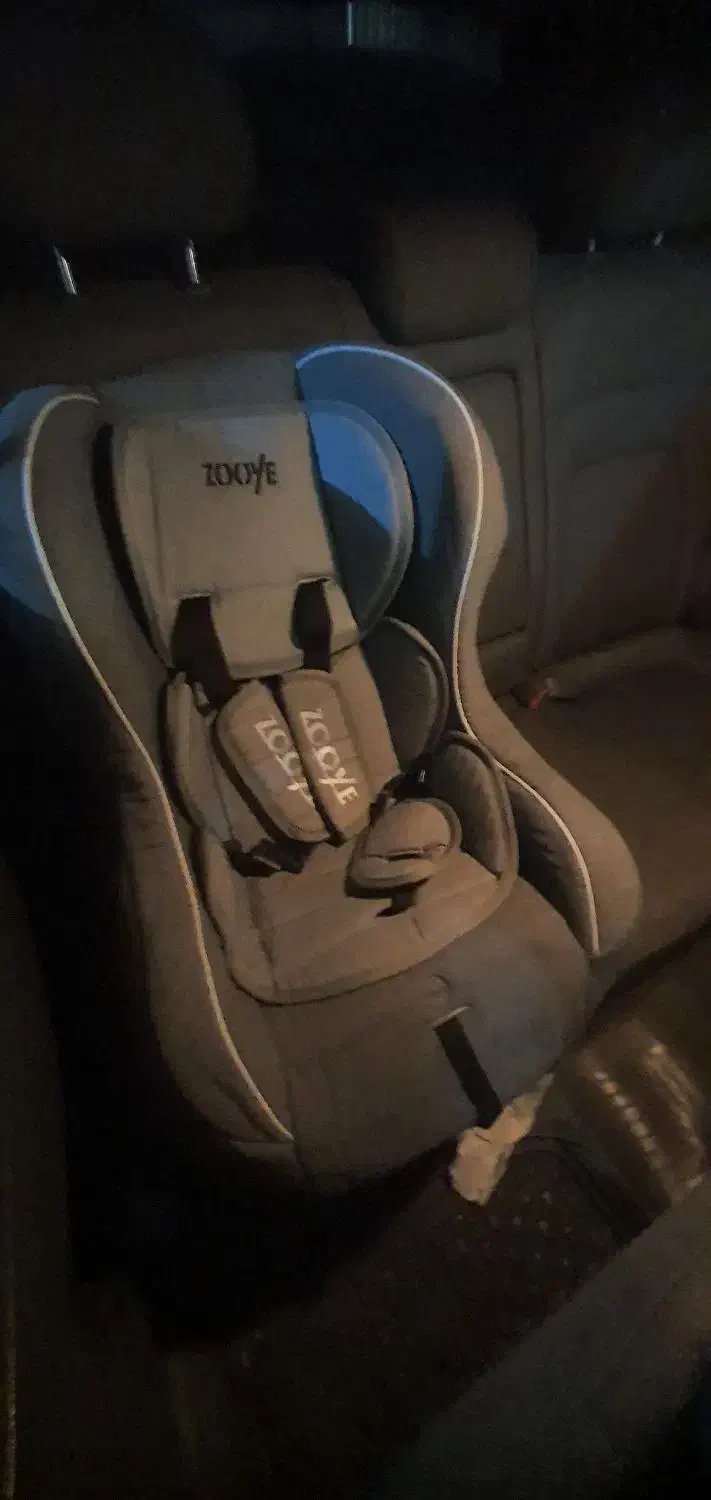 صندلی کودک ماشین زویه|تخت و صندلی بچه|رشت, بوسار|دیوار